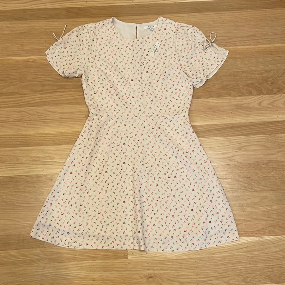 Madewell size 4 white dress pink floral print. NWT